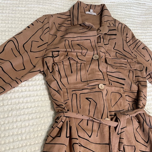 ZUSSS geometric button up cardigan or dress✨ - Picture 2 of 8